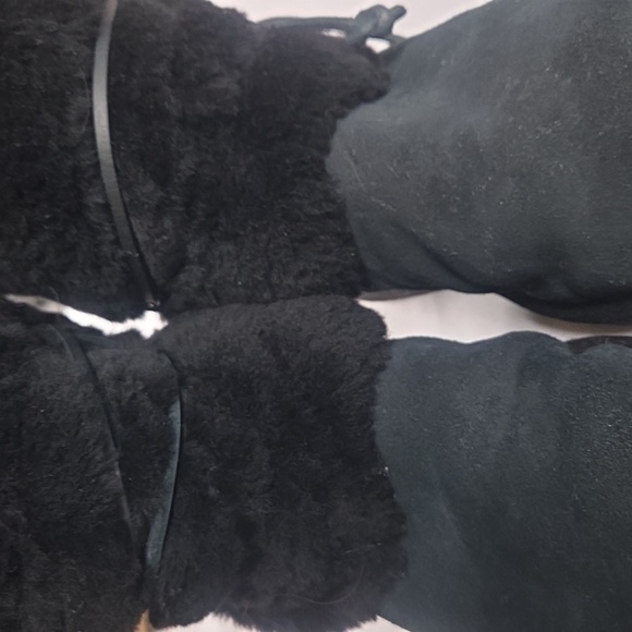 UGG Black Fluffy Boots - Picture 9 of 9
